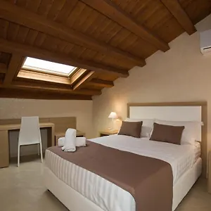 https://la-serenissima-hotel.palermohotels.org